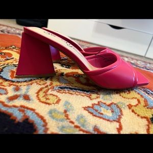 Brand new never worn pink heels